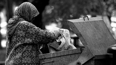Adana'da pandemi nedeniyle işsiz kalan vatandaşın paylaşımı yürekleri dağladı