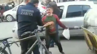 Vicdansız Zabıtanın çocuklara yaptığına bak. İskenderun Belediyesi’nin skandal görüntüleri