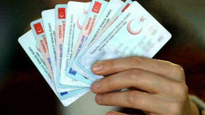 Ehliyet sınavında inanılmaz kopya düzeneği