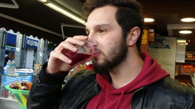 Prof. Dr. Usta'dan günde 1 bardak için uyarısı. İnsanı atom karıncaya çeviriyor hastalıkları lime lime ediyor