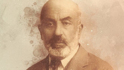 Mehmet Akif Ersoy anlatılıyor