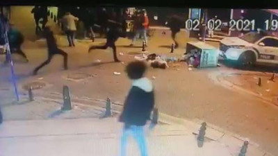 Polis aracını taşlayanlar gözaltında