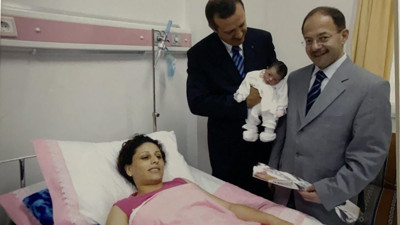 Erdoğan'ın 2003 yılında fotoğraf çektirdiği bebek yıllar sonra karşısına çıktı. Erdoğan çok şaşırdı