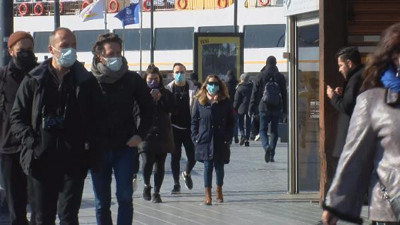 Sokağa çıkma kısıtlaması unutuldu caddeler doldu taştı