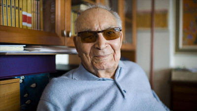 Türk edebiyatının çınarı Yaşar Kemal