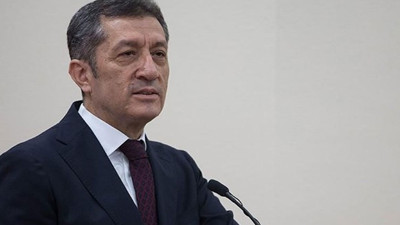 Milli Eğitim Bakanı Ziya Selçuk'tan sınav erteleme açıklaması