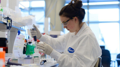 Pfizer’dan yeni aşı açıklaması. Her şey sil baştan mı