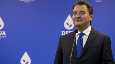 Babacan: Malum arkadaşlar Yüce Divan'a gitmemek için sağı solu tehdit ettiler