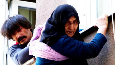Beline sardığı çarşafla tuttu