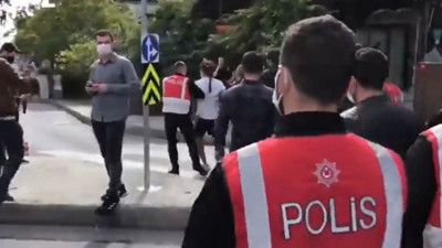 Boğaziçi öğrencisi röportaj verdiği esnada gözaltına alındı