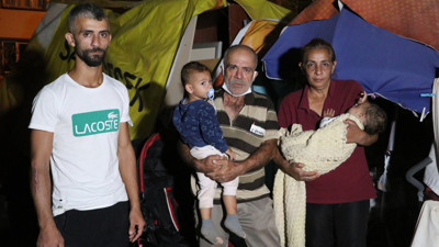 Kirayı ödeyemeyince evden çıkartılan işsiz baba ailesiyle aylardır çadırda yaşıyor