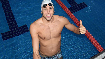 Emre Sakçı, 50 metre serbest ve 100 metre kurbağalamada yarı finale yükseldi