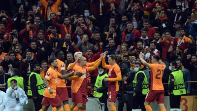Galatasaray, Marsilya'yı 4 golle devirerek gruptan çıkmayı garantiledi