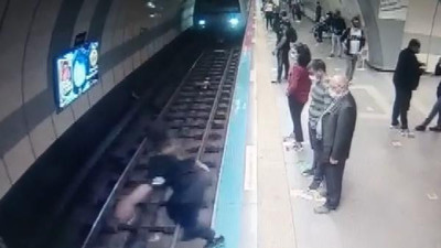 Metro istasyonunda mucizevi kurtuluş!