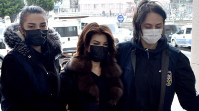 Tutuklu gazeteci Sedef Kabaş'tan açıklama. "Uçak biletimi hazır etseniz kaçmam"