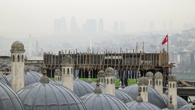 İBB genel sekreter yardımcısı Polat ‘Süleymaniye camii silüeti gibi bir hazineye bu yapılan zulümdür. Yapmayın’