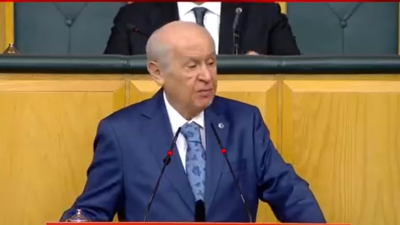 Sezen Aksu’yu yerden yere vurmuş Erdoğan sahip çıkınca taca çıkmıştı. Devlet Bahçeli Tarkan’a sahip çıktı