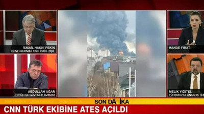 Hande Fırat canlı yayında duyurdu! Ukrayna'da CNN Türk ekibinin aracına ateş açıldı