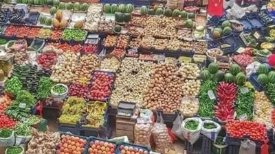 AKP öncesi Türkiye'de herkes doya doya alışveriş yapardı. Pazarlar sebze ve meyve ile böyle dolar taşardı