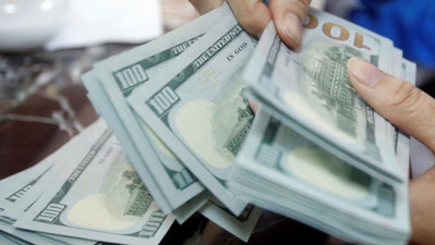 Dolar alev aldı. 15 Liraya dayandı