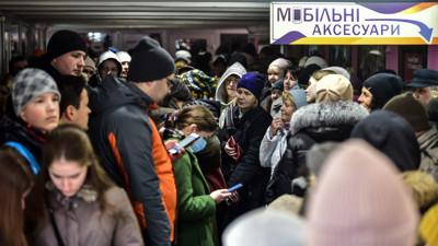 Lviv’de halk çalan sirenler sonrası alt geçide sığındı