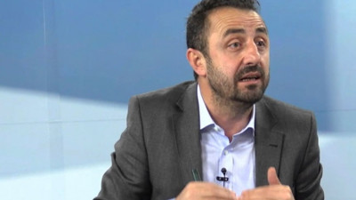 Ünlü ekonomist İbrahim Kahveci Merkez Bankası'ndaki dolar rezervini açıkladı. Herkesin elindeki dövizi toplamaya çalışmalarına rağmen...