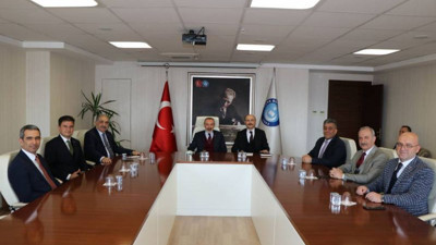 Siyasetin gölgesindeki sendikacılığa tepkiler artıyor