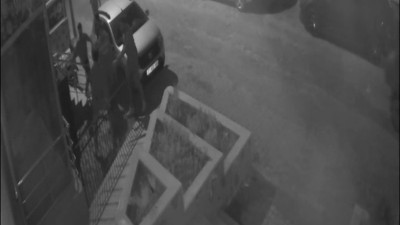 Hatay'da üniversitelilerin bıçaklı kavgası kameralara yansıdı