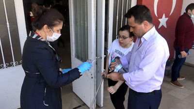 Kamu personeli olmak isteyen 95 bin engelli sınava girdi