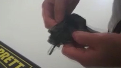Ehliyet sınavı için hazırladığı kopyayı polis yakaladı. Sınıfa herkesten önce girdi ama...