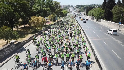 Tarihi Yarımada'da pedallar bağımlılığa karşı çevrildi