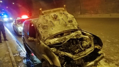 Bolu Dağı Tüneli’nde otomobil alev alev yandı