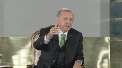 Yılmaz Özdil'den AKP'ye kokain göndermesi: Makbul olmak için kokain mi çekelim?