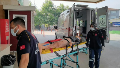 Yolcu midibüsü kamyona çarptı 16 kişi yaralandı