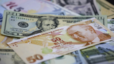 Dolar bilerek mi yükseltiliyor? Ünlü ekonomist açıkladı