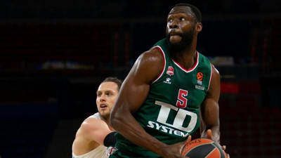 Fenerbahçe, Tonye Jekiri ile 1+1 yıllık anlaşma sağlandığını açıkladı