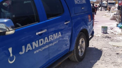 Merdivenden düşen inşaat işçisi öldü
