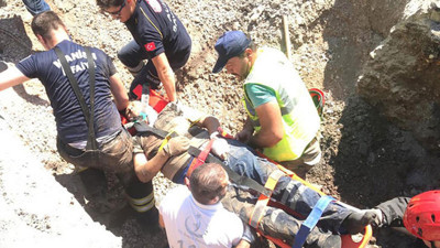 Manisa’da göçük! Mesai arkadaşları elleriyle toprak kazdı…