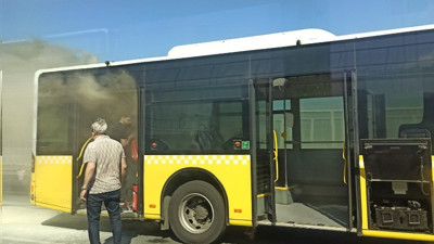 Metrobüste yangın çıktı