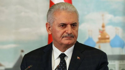 Binali Yıldırım'ı taşıyan helikopter, acil iniş yapmak zorunda kaldı