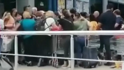 Türk Lirası hızla değer kaybederken Edirne'yi Bulgarlar Artvin'i Gürcüler sardı