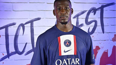 PSG'ye Almanya'dan transfer. 25 yaşındaki oyuncu açıklandı