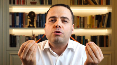 Özgür Demirtaş ve Şakkadanak Necmettin arasında büyük kapışma. "Daron'un ayakkabısının bağcığı olamazsınız"