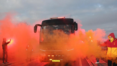 Galatasaray'a meşaleli karşılama