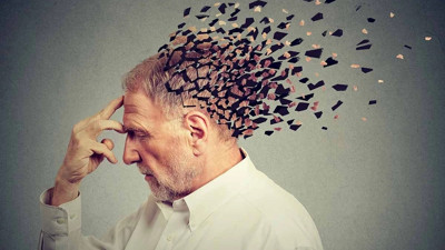 Uzmanı alzheimer riskini azaltan gıdaları açıkladı