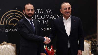 Ermenistan Dışişleri Bakanı Türkiye'ye geliyor