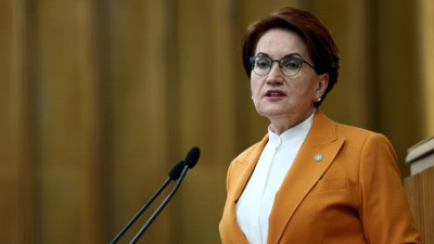 Meral Akşener'den Bir Kira Bir Yuva kampanyasına destek. Üç ailenin kirasını karşılayacağını açıkladı