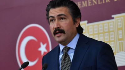 AKP'li vekilin ekibi kaza yaptı