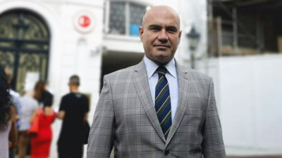 Turhan Çömez'den seçim sandığı için büyük iddia: Türk vatandaşı yapılan yüzbinlerin oyları bu sandıklardan mı gelecek