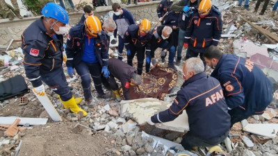 Deprem enkazından 40 gün sonra cansız bedeni çıkartıldı